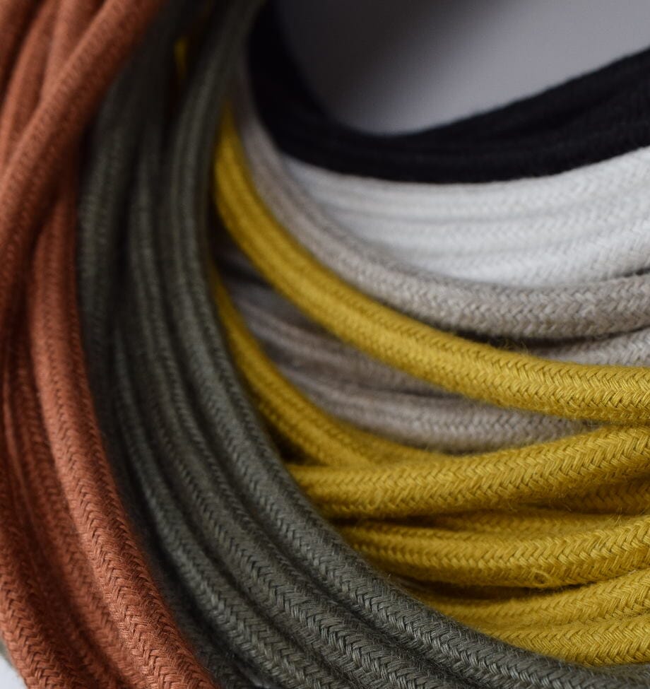 Suspension colorée en lin naturel pour déco intérieure vive