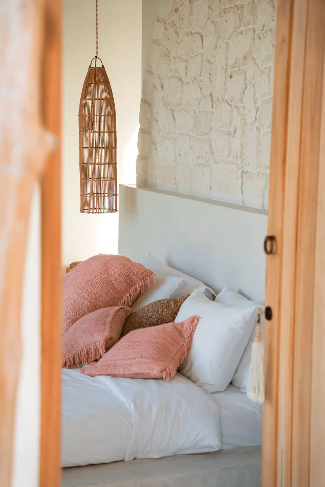 Abat-jour suspendu en rotin Bali Fish Filet  – Luminaire bohème chic