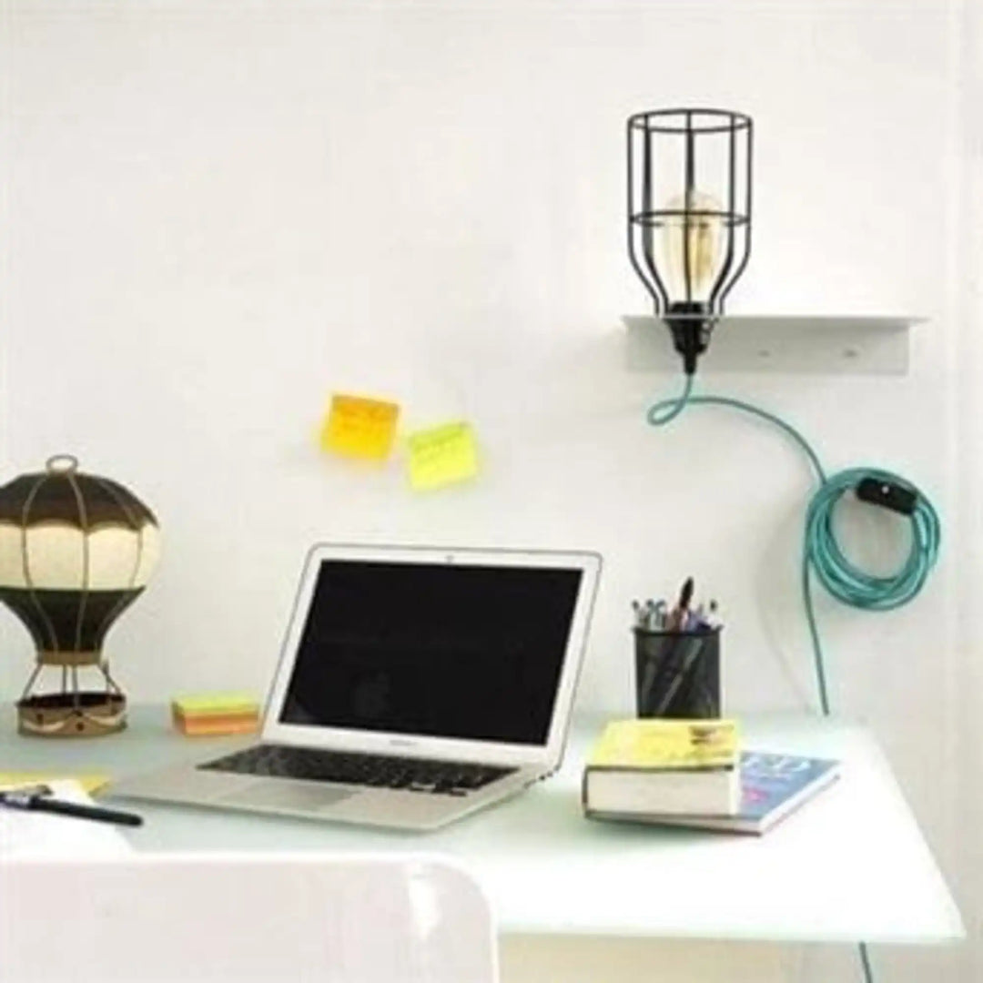 Gran lámpara de pared